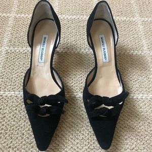 Manolo Blahnik Black Suede Kitten Heels 39.5